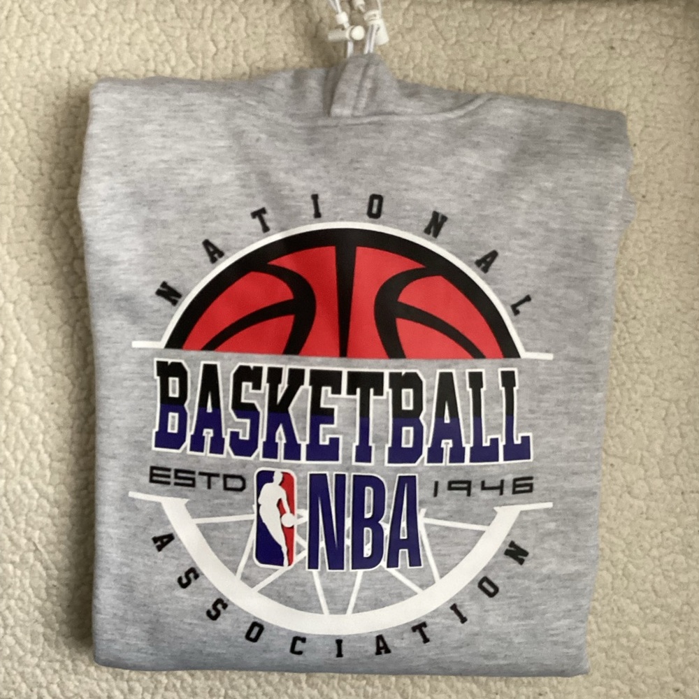 NBA Drop Down Gray Pullover Hoodie, L, NWT